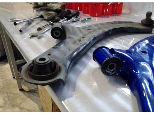 Передние нижние рычаги HardRace для NISSAN TIIDA C11 2004-2012 (на сайлентблоках), HR7703