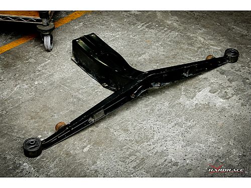 Сайлентблок заднего верхнего опорного рычага HardRace для SUBARU IMPREZA 1st GC/GF/GM STI 1992-2000, HR6598 Сайлентблок заднего верхнего опорного рычага HardRace для SUBARU IMPREZA 1st GC/GF/GM STI 1992-2000, HR6598