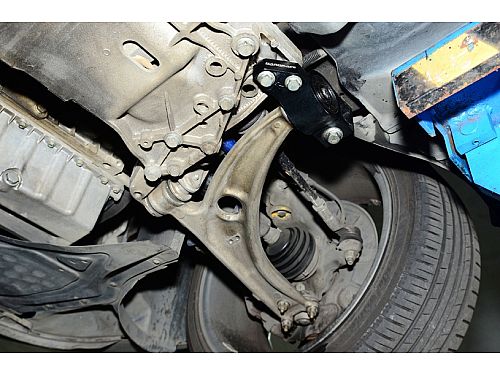 Передние нижние рычаги HardRace для SKODA OCTAVIA MK2 1Z 2004-2012 (на сайлентблоках), HR6914