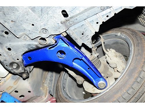 Передние нижние рычаги HardRace для MITSUBISHI LANCER MIRAGE Fortis 2007- (на сайлентблоках), HR7170