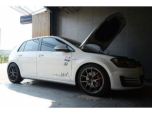 Распорка передней стойки HardRace для VOLKSWAGEN GOLF MK8 2019-2024, HR8926