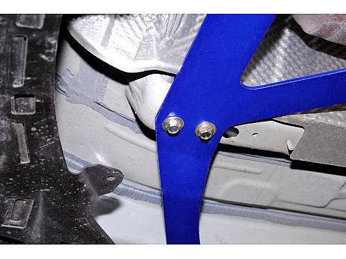 Средняя нижняя распорка HardRace для TOYOTA PRIUS 4th XW50 2015–2022, HRQ0032