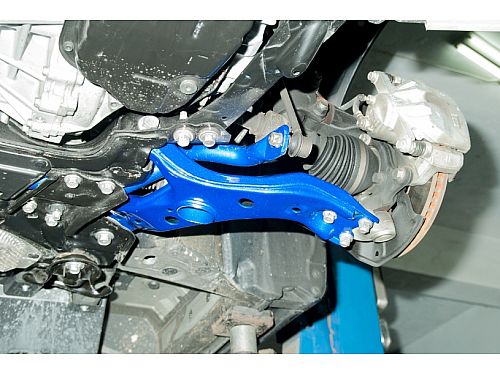 Передние нижние рычаги HardRace для LEXUS NX AZ10 2014-2021 (на сайлентблоках), HR8853