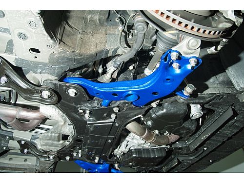 Передние нижние рычаги HardRace для LEXUS NX AZ10 2014-2021 (на сайлентблоках), HR8853