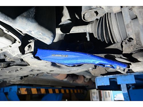 Передние нижние рычаги HardRace для TOYOTA COROLLA E170/E180 2013-2018 (на сайлентблоках), HR7558