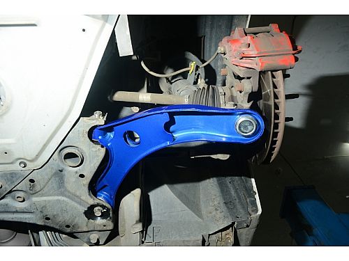 Передний нижний рычаг заниженного HardRace для LUXGEN U6 1 поколение 2013- (на сайлентблоках), HR7705