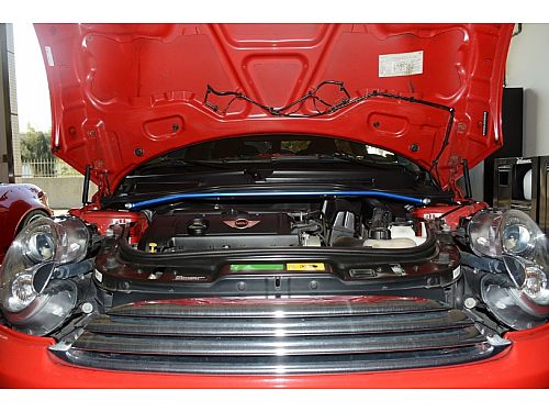 Распорка передней стойки HardRace для MINI Hatch R55/56/57/58/59 2006-2013, HR8910