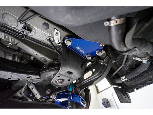 Средняя нижняя распорка HardRace для LEXUS LM 1st 2020-2023, HRQ0102 Средняя нижняя распорка HardRace для LEXUS LM 1st 2020-2023, HRQ0102