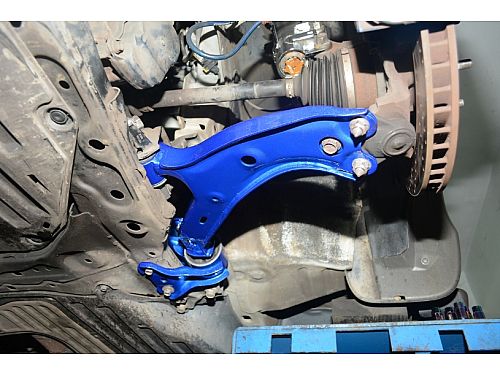 Передние нижние рычаги HardRace для HONDA CR-V 4th RM1/RM3/RM4 2012-2016 (на сайлентблоках), HR8996