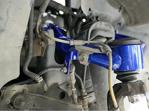 Передние верхние развальные рычаги HardRace для LEXUS LX 2nd J100 1998-2007 (на сайлентблоках), HRQ0331 Передние верхние развальные рычаги HardRace для LEXUS LX 2nd J100 1998-2007 (на сайлентблоках), HRQ0331