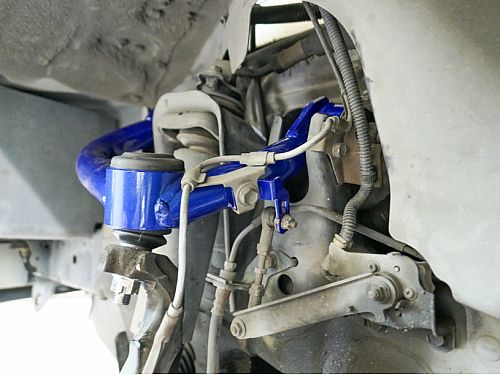 Передние верхние развальные рычаги HardRace для LEXUS LX 3rd J200 2007-2021 (на сайлентблоках), HRQ0332 Передние верхние развальные рычаги HardRace для LEXUS LX 3rd J200 2007-2021 (на сайлентблоках), HRQ0332