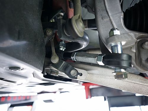 Передний развальный рычаг HardRace для HONDA CIVIC 10th TYPE-R FK8 2017-2022 HRQ0677