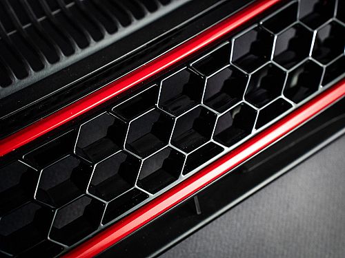 Передняя решетка JOM VW Golf MK6 с прорезью для эмблемы (2008-2012), 1L0853653SME Передняя решетка JOM VW Golf MK6 с прорезью для эмблемы (2008-2012), 1L0853653SME