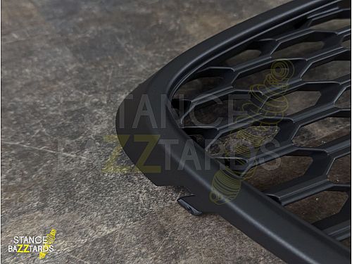 Передняя решетка JOM Seat Leon 2 поколение (1P) рестайлинг, без опознавательных знаков черная (2009-2012), 1P2853653MOE Передняя решетка JOM Seat Leon 2 поколение (1P) рестайлинг, без опознавательных знаков черная (2009-2012), 1P2853653MOE
