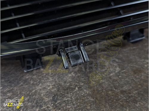Решетка радиатора без значка JOM Opel Vectra B дорестайлинг (1995-1999) черная (ABS пластик), 6320031OE Решетка радиатора без значка JOM Opel Vectra B дорестайлинг (1995-1999) черная (ABS пластик), 6320031OE