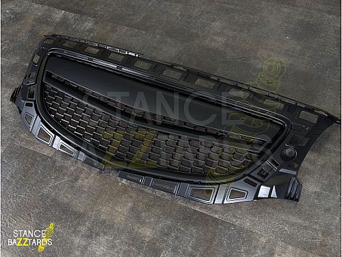 Решетка радиатора без значка JOM Opel Insignia 1 поколение (MK1) дорестайлинг (2008-2013) в спорт стиле черная (ABS пластик), 6320035MOE Решетка радиатора без значка JOM Opel Insignia 1 поколение (MK1) дорестайлинг (2008-2013) в спорт стиле черная (ABS пластик), 6320035MOE