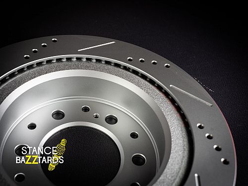 Тормозные диски Powerstop для Lexus LX 4 (J310) (2021-2025) с перфорацией и насечками (CBR6541XPR) — фото 5