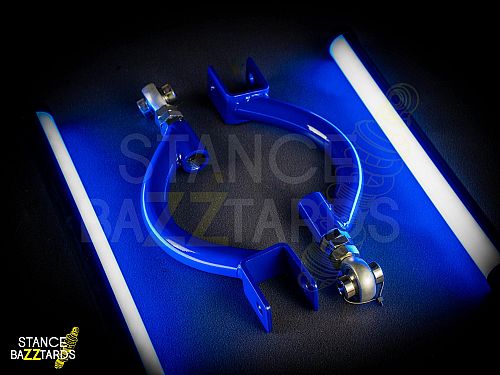 Комплект верхних регулируемых развальных рычагов задней оси (синие) SB Arms Nissan Skyline R34 (1998-2002), SLARM002B