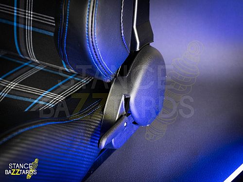 Сиденье спортивное (полуковш) SB Seats (Размер L) ПВХ кожа, черный с синим (Регулировка слева), JBR1053BDIA_L_LH Сиденье спортивное (полуковш) SB Seats (Размер L) ПВХ кожа, черный с синим (Регулировка слева), JBR1053BDIA_L_LH