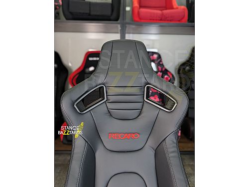 Сиденье спортивное (ковш) SB Seats (57x54.5x98) ПВХ кожа, с двумя ручками, JBR_1088BLK Сиденье спортивное (ковш) SB Seats (57x54.5x98) ПВХ кожа, с двумя ручками, JBR_1088BLK