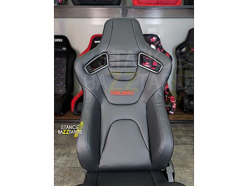 Сиденье спортивное (ковш) SB Seats (57x54.5x98) ПВХ кожа, с двумя ручками, JBR_1088BLK Сиденье спортивное (ковш) SB Seats (57x54.5x98) ПВХ кожа, с двумя ручками, JBR_1088BLK