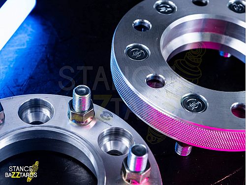 Проставка колесная Toyota Land Cruiser 300 алюм Starleks PCD 6x139.7, 25мм, шпилечная, 25SP6139.7-95.1(STUD14x1.5)