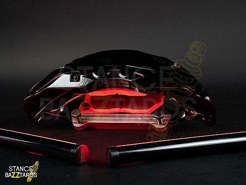 Тормозная тюнинг система Akebono Cadillac Escalade 4 поколение (2014-2021) Akebono 10N передней оси 10 поршней (диски 420, 440 мм), Akebono_10N_336_o1 Тормозная тюнинг система Akebono Cadillac Escalade 4 поколение (2014-2021) Akebono 10N передней оси 10 поршней (диски 420, 440 мм), Akebono_10N_336_o1