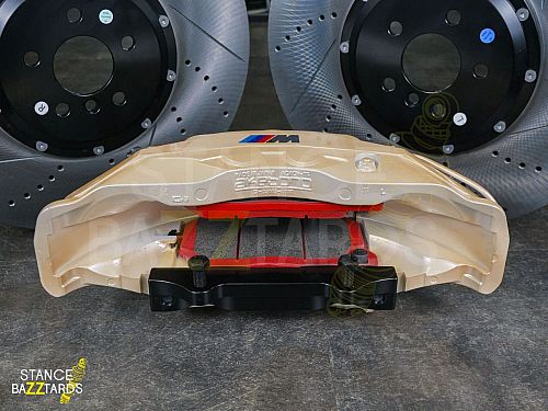 Тормозная тюнинг система Akebono BMW X6 III (G06) (2019-2021) Akebono 10N передней оси 10 поршней (диски 420, 440 мм), Akebono_10N_268_o1 Тормозная тюнинг система Akebono BMW X6 III (G06) (2019-2021) Akebono 10N передней оси 10 поршней (диски 420, 440 мм), Akebono_10N_268_o1